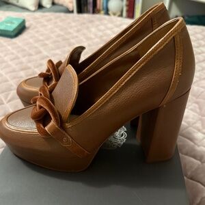 Vince Camuto Gathie Platform Pump